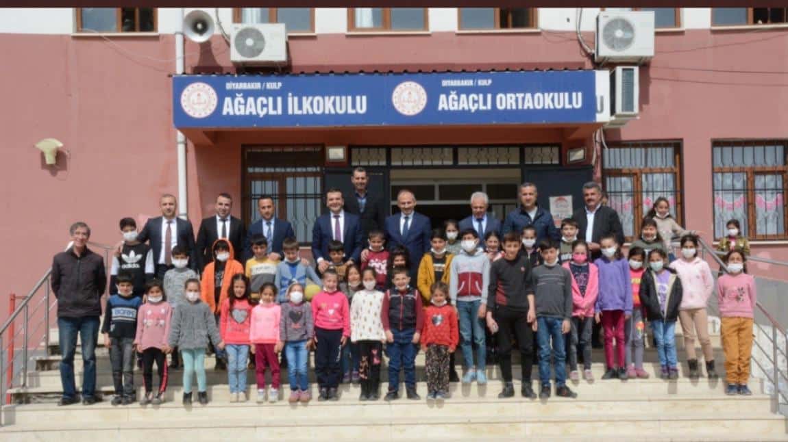 Şehit Burhan Özgen Ortaokulu Fotoğrafı